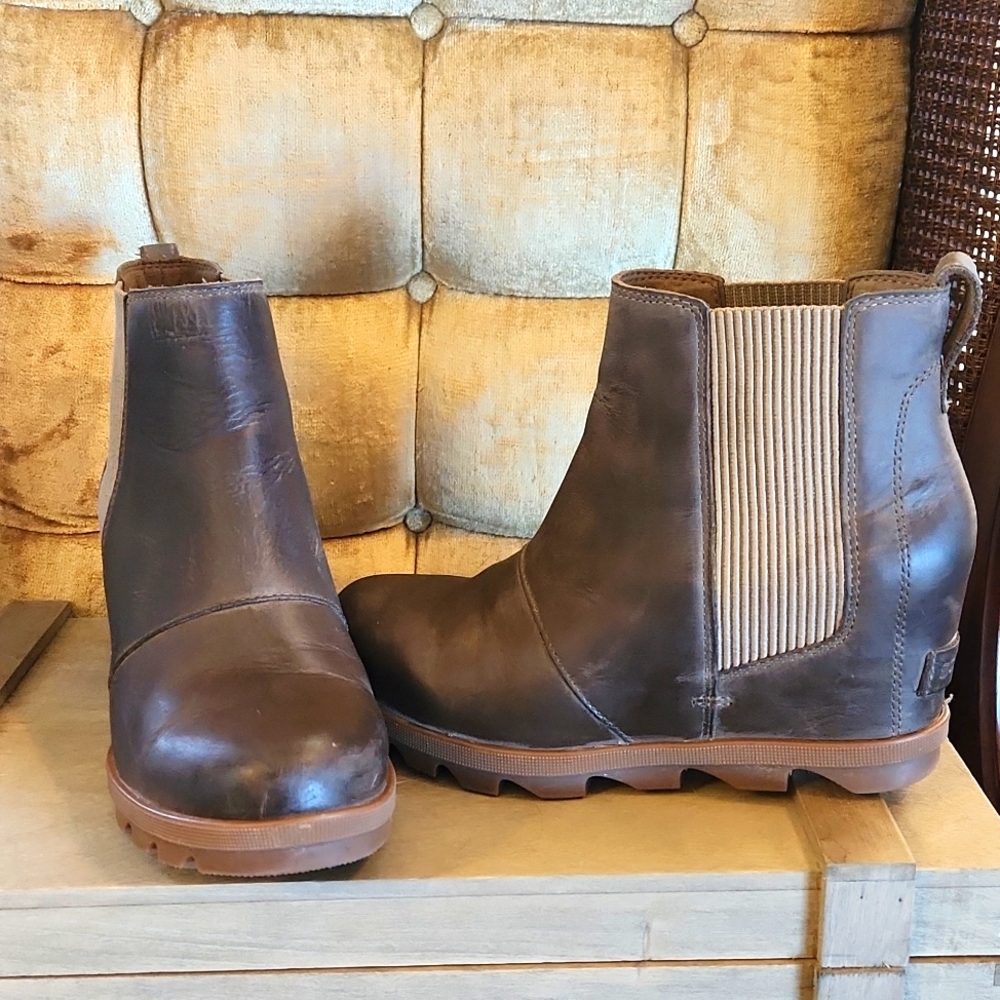Sorel Evie wedge bootie